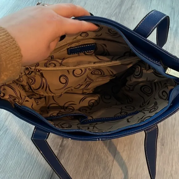 Blue Purse - Picture 2 of 3